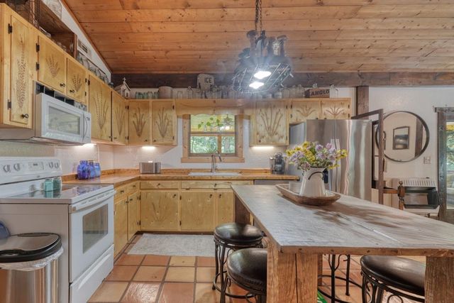 243 Chattahoochee Acres, Cleveland, GA 30528