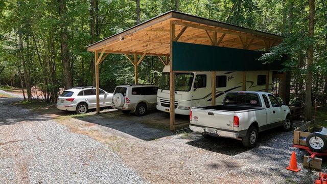 243 Chattahoochee Acres, Cleveland, GA 30528