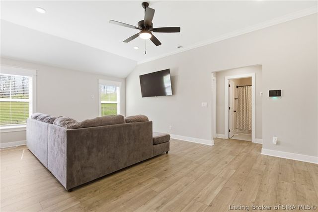 8008 Palermo Trail, Sellersburg, IN 47172