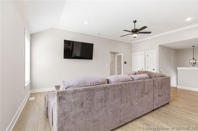 8008 Palermo Trail, Sellersburg, IN 47172