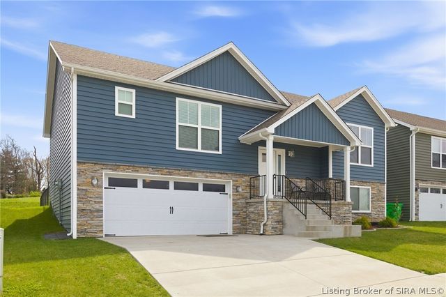 8008 Palermo Trail, Sellersburg, IN 47172