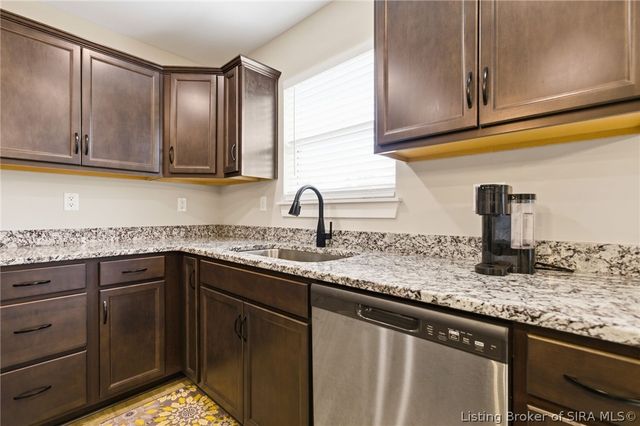 8008 Palermo Trail, Sellersburg, IN 47172