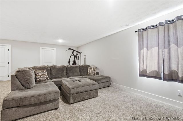 8008 Palermo Trail, Sellersburg, IN 47172