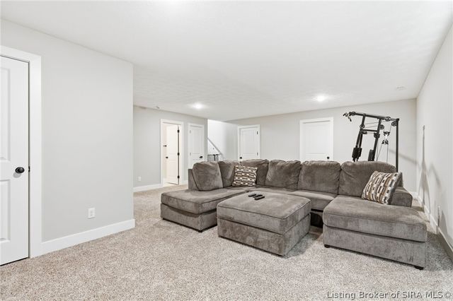 8008 Palermo Trail, Sellersburg, IN 47172