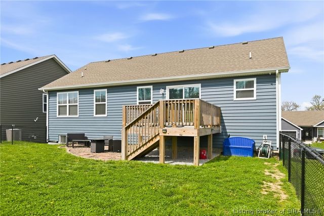 8008 Palermo Trail, Sellersburg, IN 47172