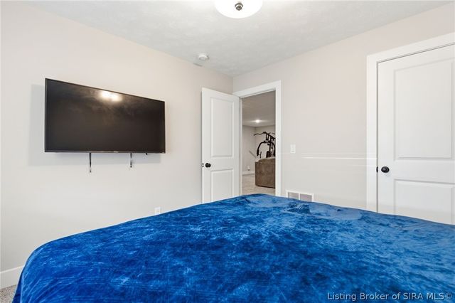 8008 Palermo Trail, Sellersburg, IN 47172