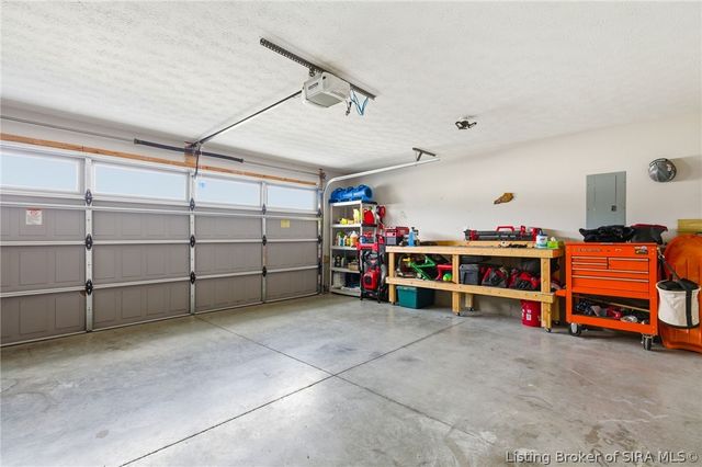 8008 Palermo Trail, Sellersburg, IN 47172