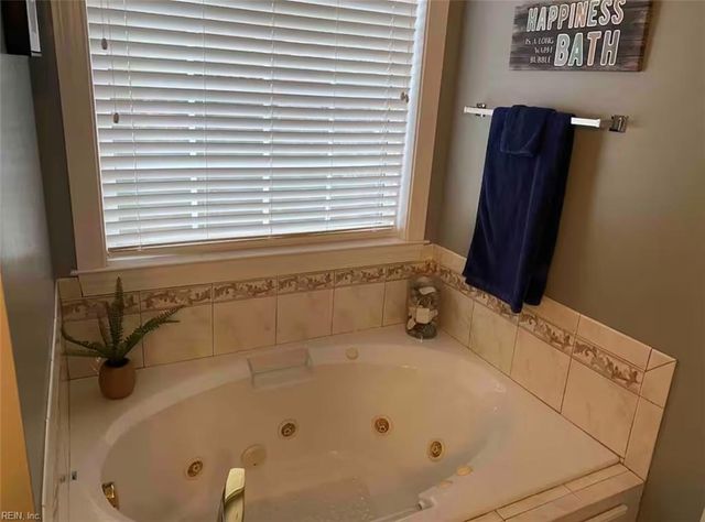 16 Al ST, Hampton, VA 23664