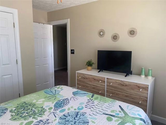 16 Al ST, Hampton, VA 23664