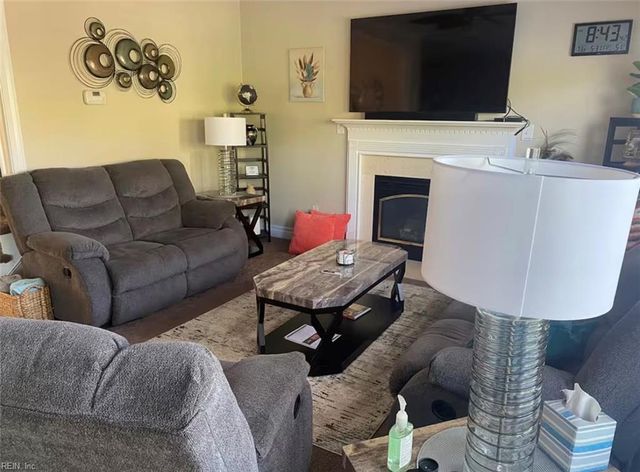 16 Al ST, Hampton, VA 23664