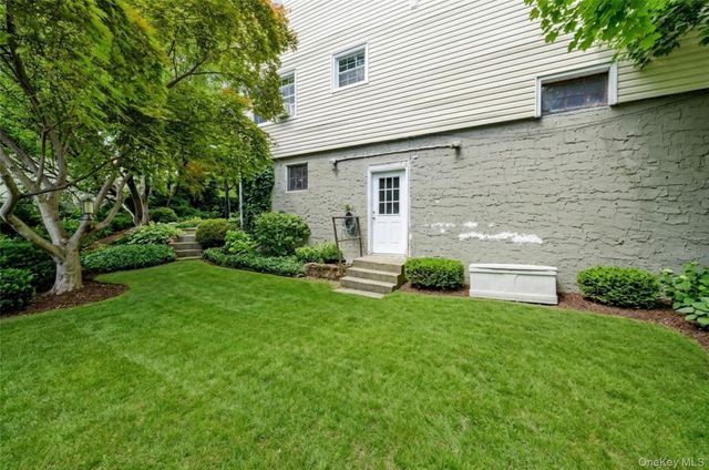 342 Roberts Avenue, Yonkers, NY 10703