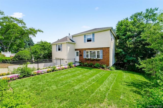 342 Roberts Avenue, Yonkers, NY 10703