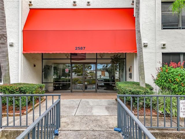 2587 COUNTRYSIDE BOULEVARD 6111, Clearwater, FL 33761