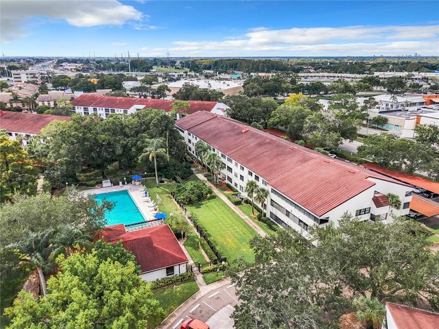 2587 COUNTRYSIDE BOULEVARD 6111, Clearwater, FL 33761