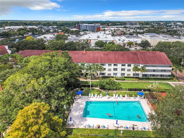 2587 COUNTRYSIDE BOULEVARD 6111, Clearwater, FL 33761