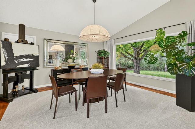 2221 Hillside Lane SW, Rochester, MN 55902