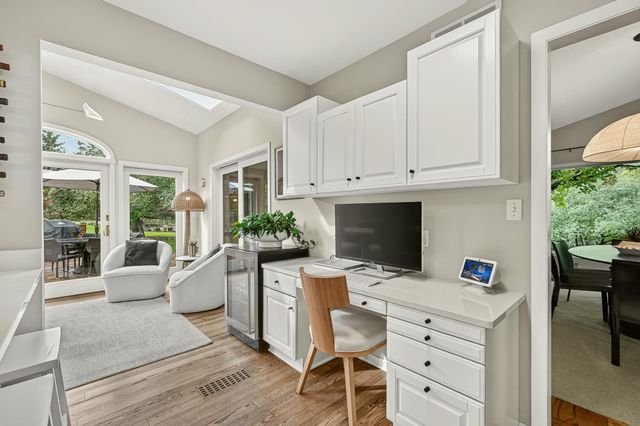 2221 Hillside Lane SW, Rochester, MN 55902