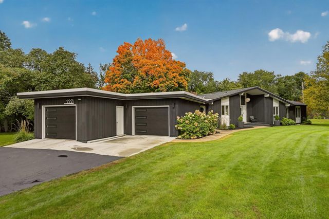 2221 Hillside Lane SW, Rochester, MN 55902