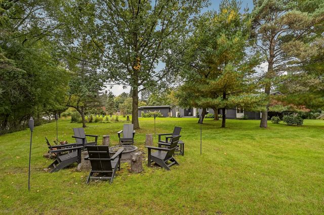 2221 Hillside Lane SW, Rochester, MN 55902