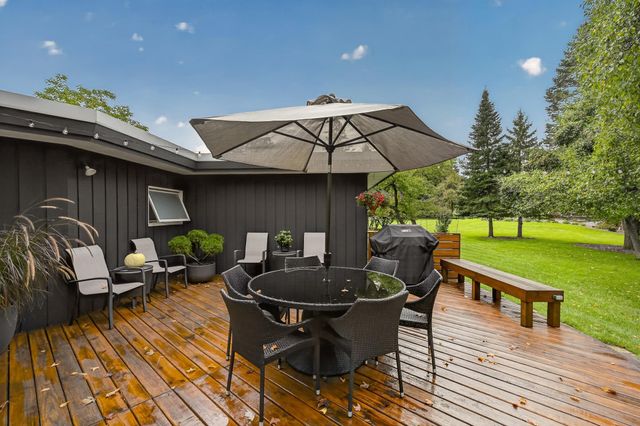 2221 Hillside Lane SW, Rochester, MN 55902