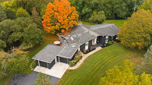 2221 Hillside Lane SW, Rochester, MN 55902