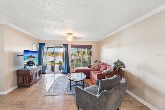6910 LAKE PLACE COURT, Tampa, FL 33634