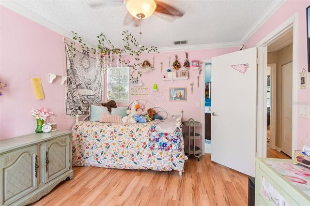 6910 LAKE PLACE COURT, Tampa, FL 33634