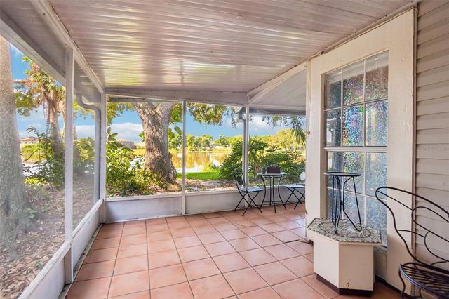 6910 LAKE PLACE COURT, Tampa, FL 33634