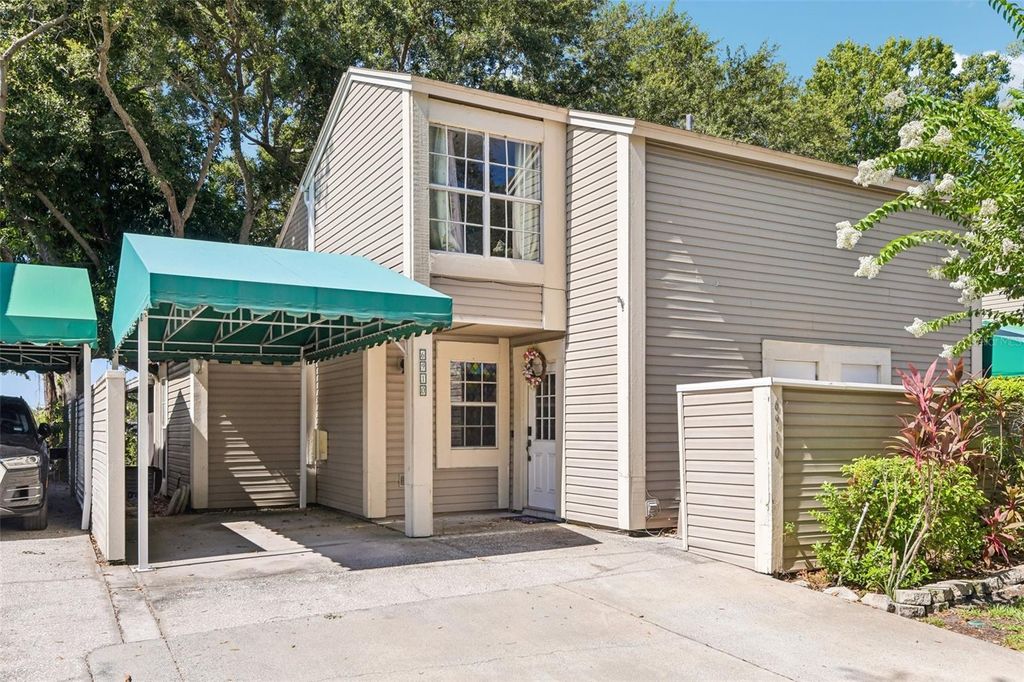 6910 LAKE PLACE COURT, Tampa, FL 33634