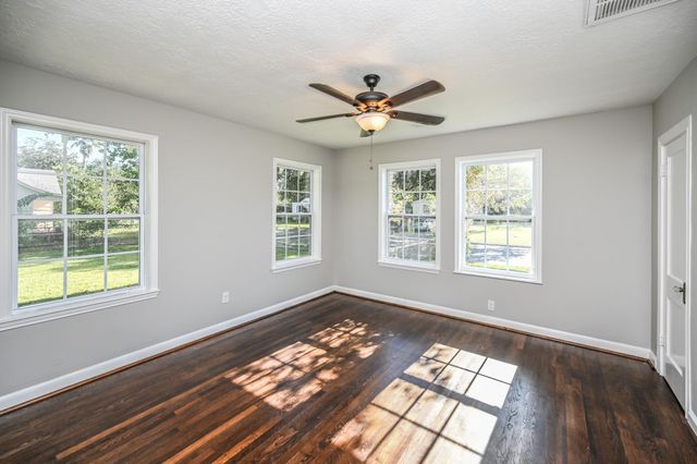 500 Alford Street, Baytown, TX 77520