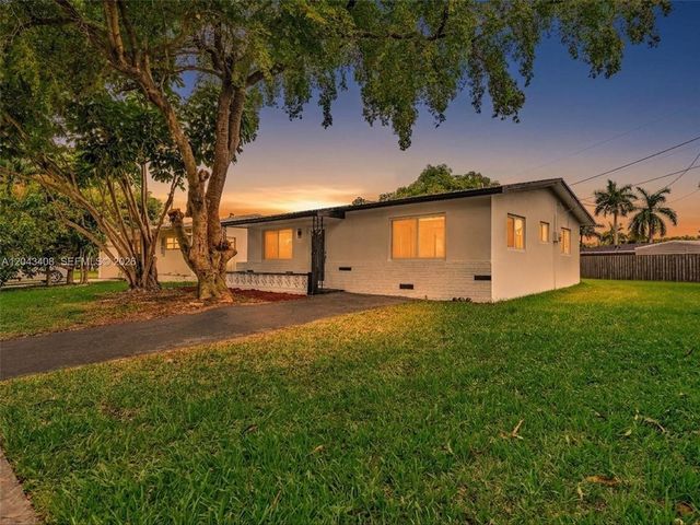 8145 Sunset Strip, Sunrise, FL 33322