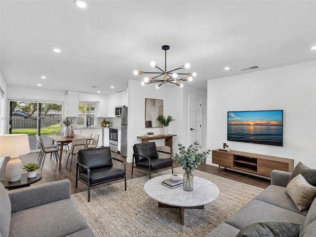 8145 Sunset Strip, Sunrise, FL 33322