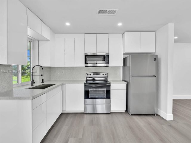8145 Sunset Strip, Sunrise, FL 33322