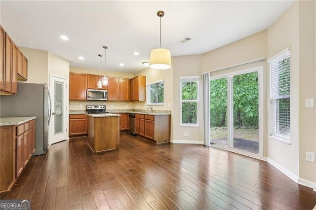 1647 Shire Village Drive, Sugar Hill, GA 30518