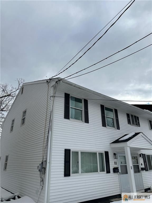 11 Hyde Avenue, Iselin, NJ 08830