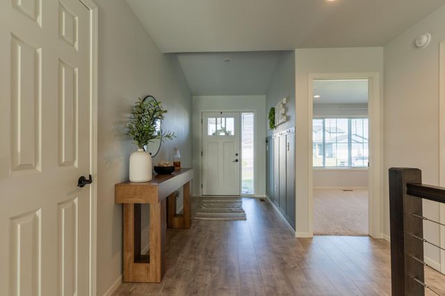 10174 Burgundy Drive, Horace, ND 58047