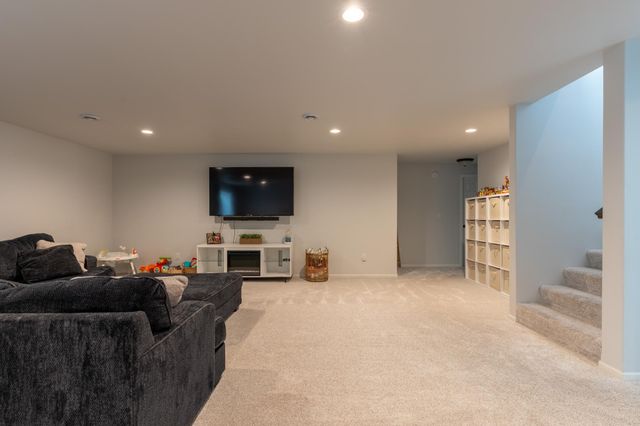 10174 Burgundy Drive, Horace, ND 58047