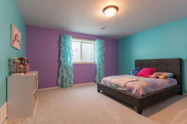 10174 Burgundy Drive, Horace, ND 58047
