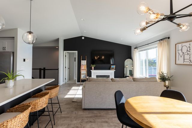 10174 Burgundy Drive, Horace, ND 58047