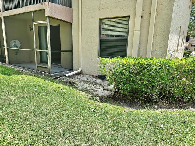 21904 Lake Forest Circle 101, Boca Raton, FL 33433