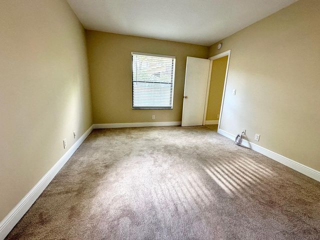 21904 Lake Forest Circle 101, Boca Raton, FL 33433