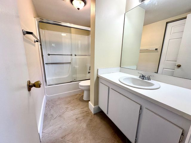 21904 Lake Forest Circle 101, Boca Raton, FL 33433