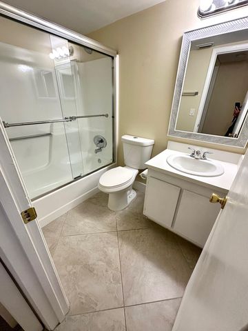 21904 Lake Forest Circle 101, Boca Raton, FL 33433