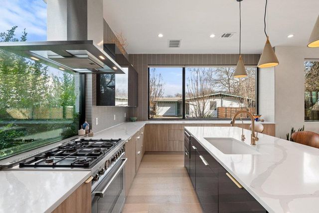 4717 Mount Vernon DR A, Austin, TX 78745