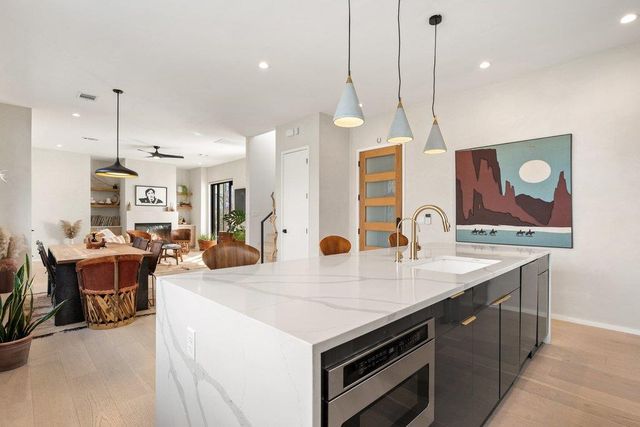 4717 Mount Vernon DR A, Austin, TX 78745