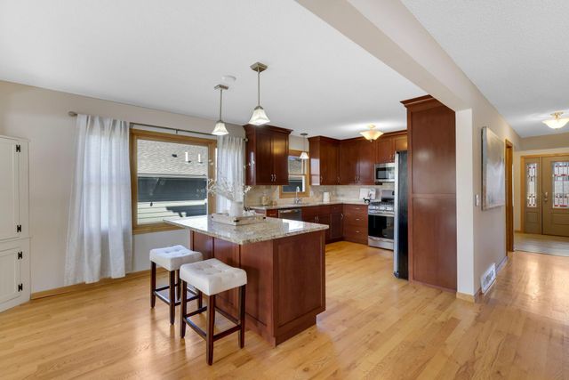 6505 Kneafsey Street SE, Prior Lake, MN 55372