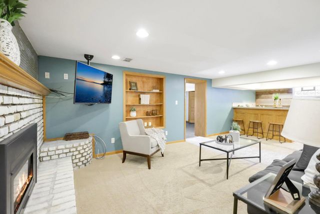 6505 Kneafsey Street SE, Prior Lake, MN 55372