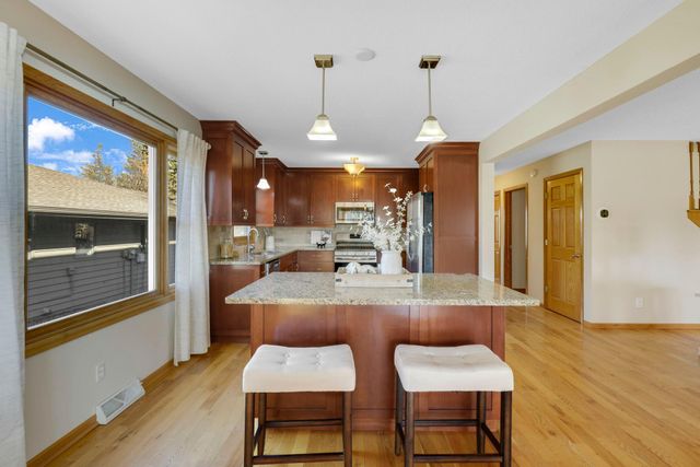 6505 Kneafsey Street SE, Prior Lake, MN 55372