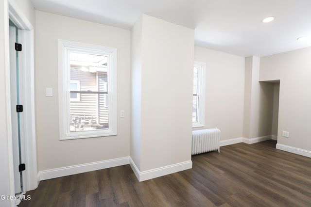 2 Orford Street, Colonie, NY 12205