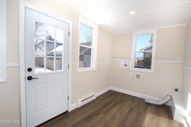 2 Orford Street, Colonie, NY 12205